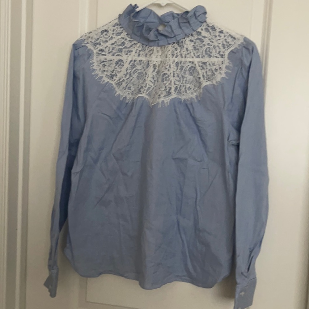Halogen lace front detail top